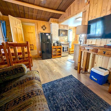 Yellowstone'S Treasure Cabins Gardiner Ngoại thất bức ảnh