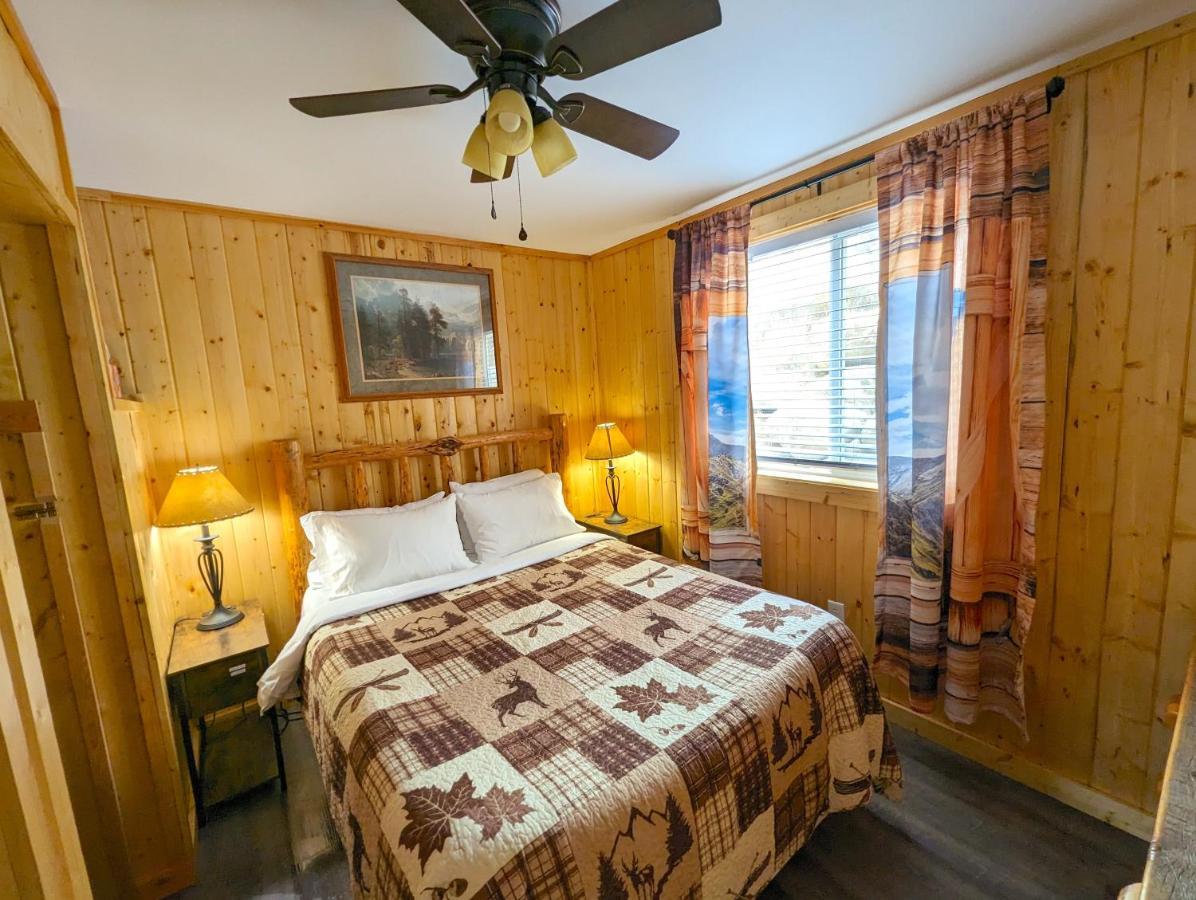 Yellowstone'S Treasure Cabins Gardiner Ngoại thất bức ảnh