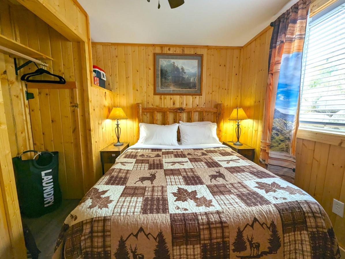 Yellowstone'S Treasure Cabins Gardiner Ngoại thất bức ảnh
