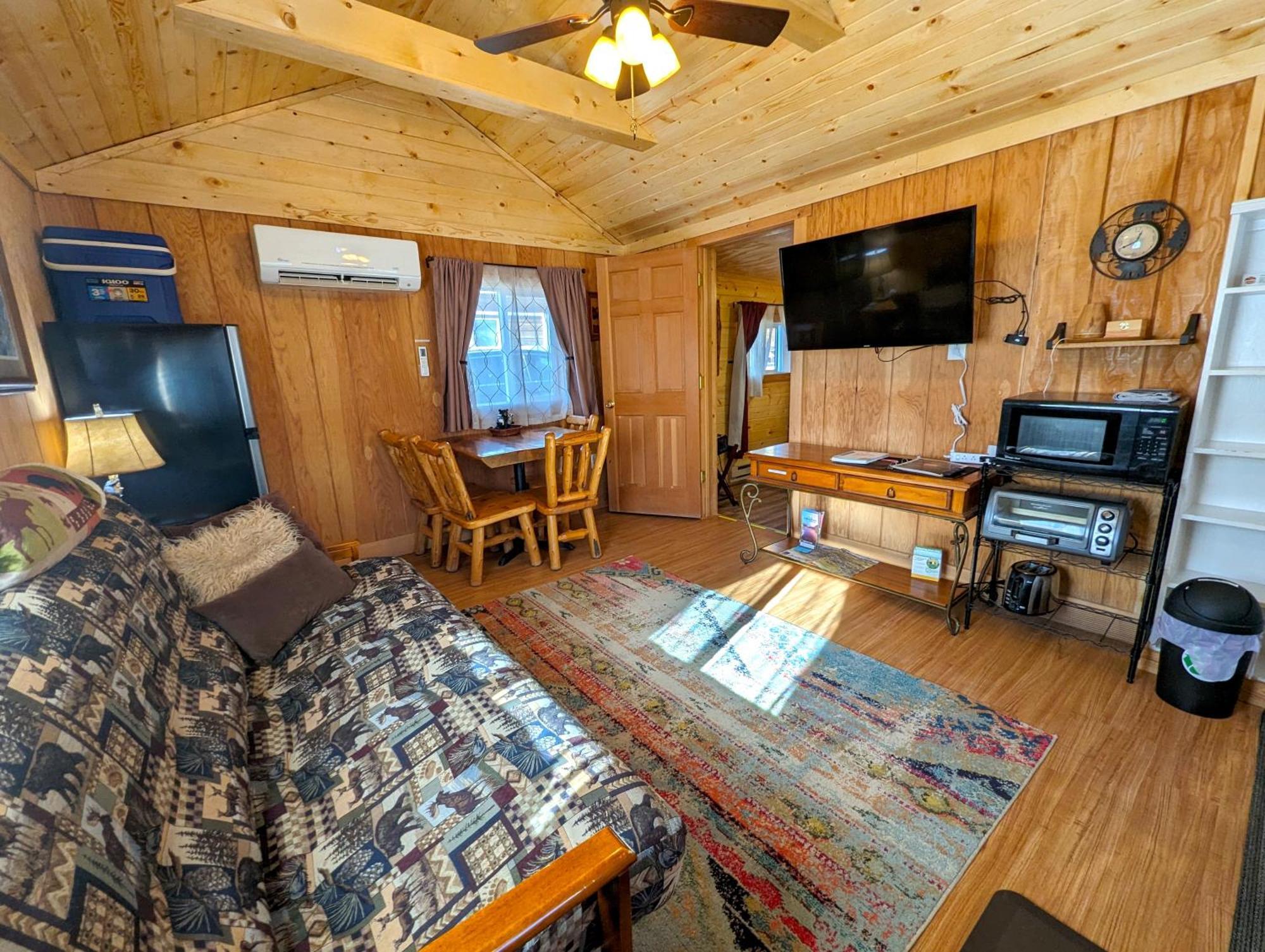 Yellowstone'S Treasure Cabins Gardiner Ngoại thất bức ảnh