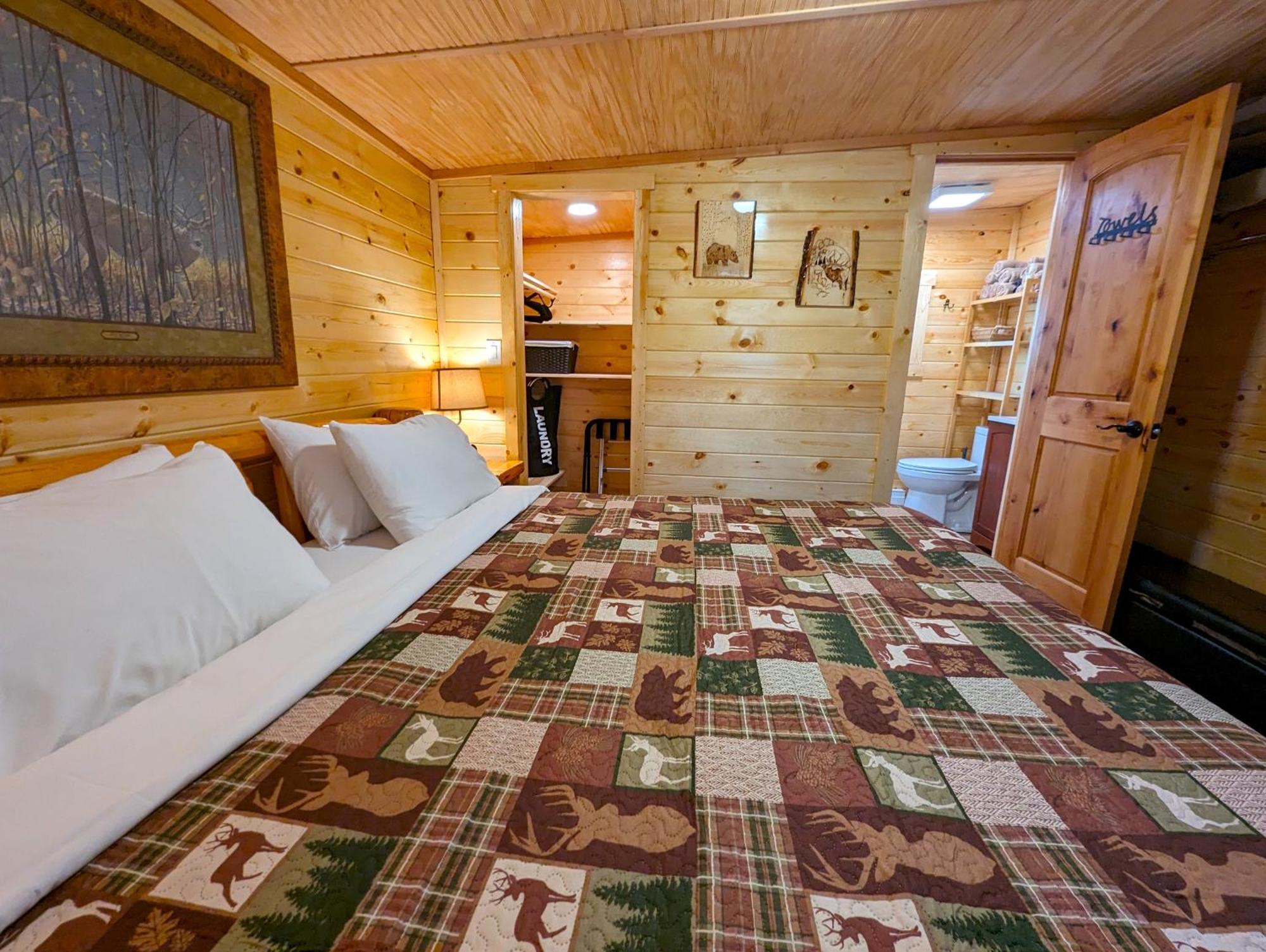 Yellowstone'S Treasure Cabins Gardiner Ngoại thất bức ảnh
