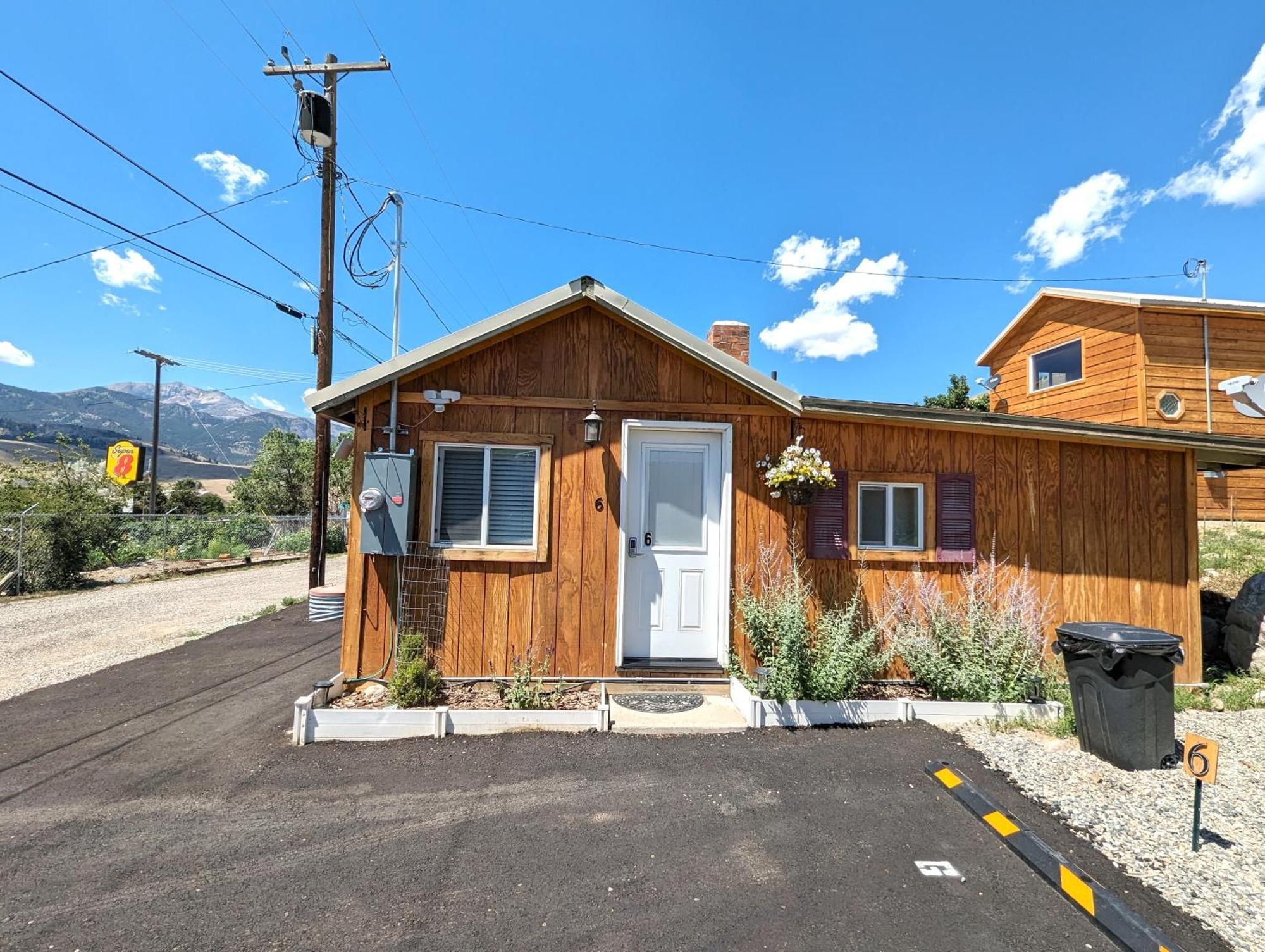 Yellowstone'S Treasure Cabins Gardiner Ngoại thất bức ảnh