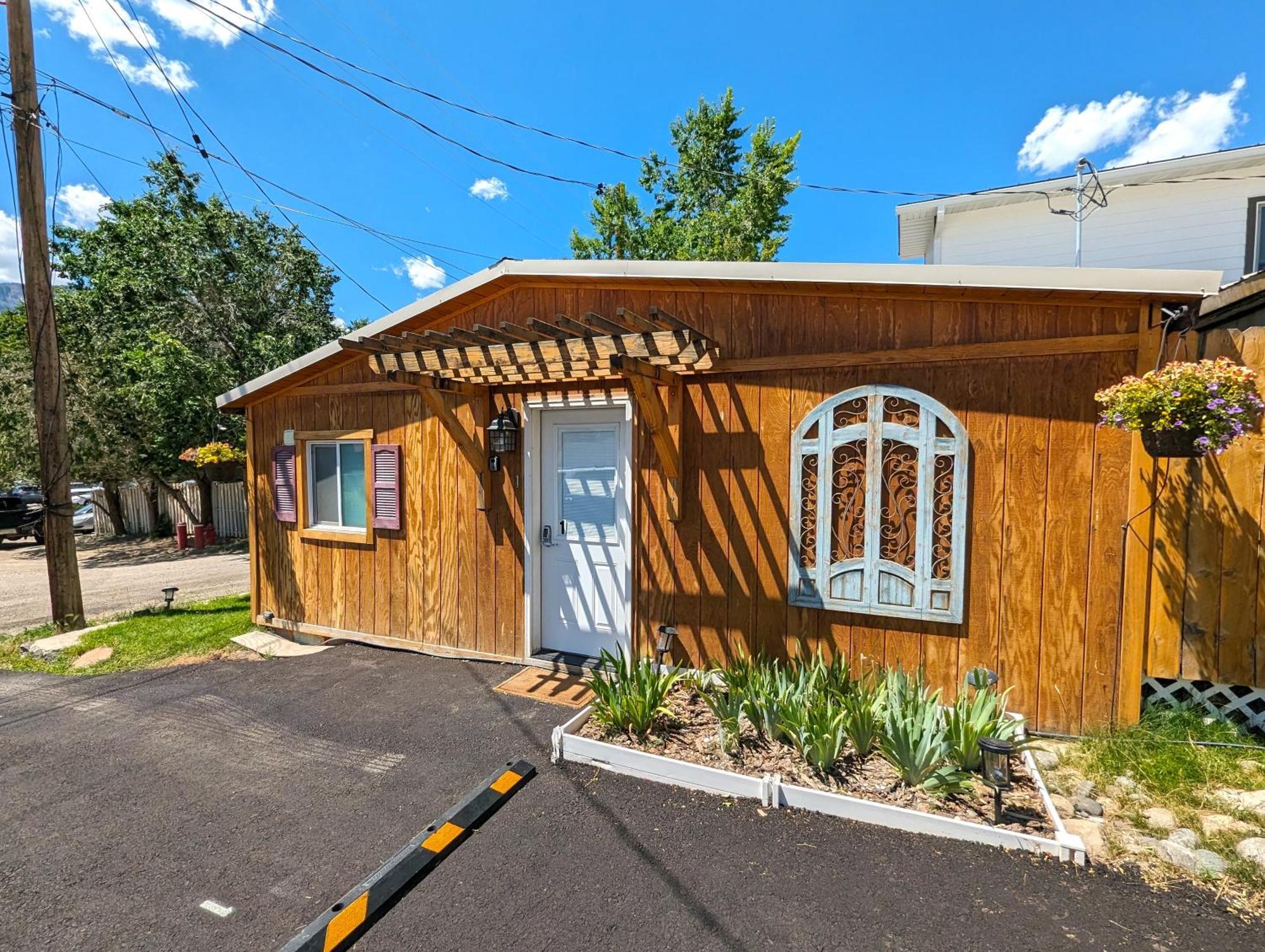 Yellowstone'S Treasure Cabins Gardiner Ngoại thất bức ảnh