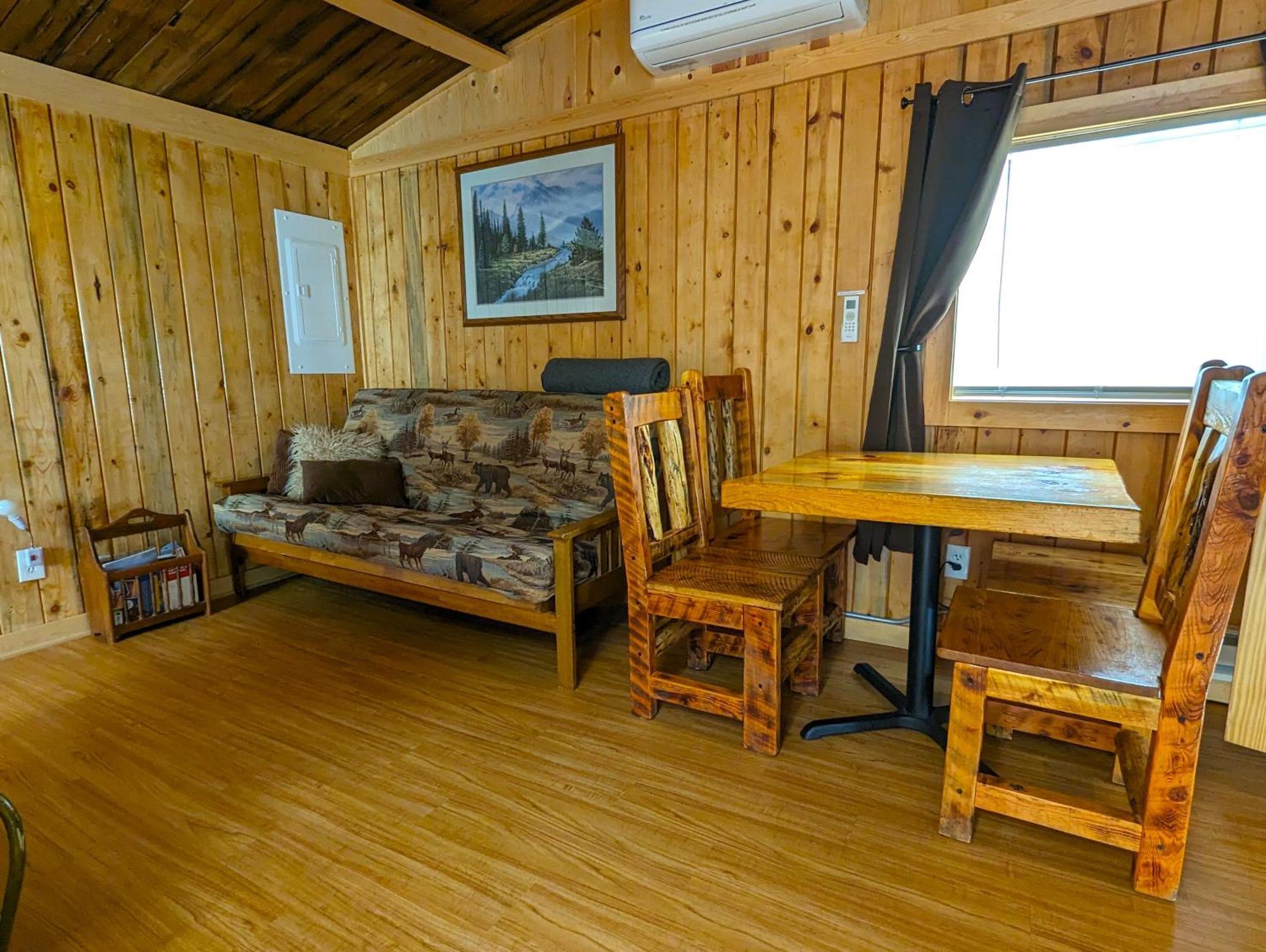 Yellowstone'S Treasure Cabins Gardiner Ngoại thất bức ảnh