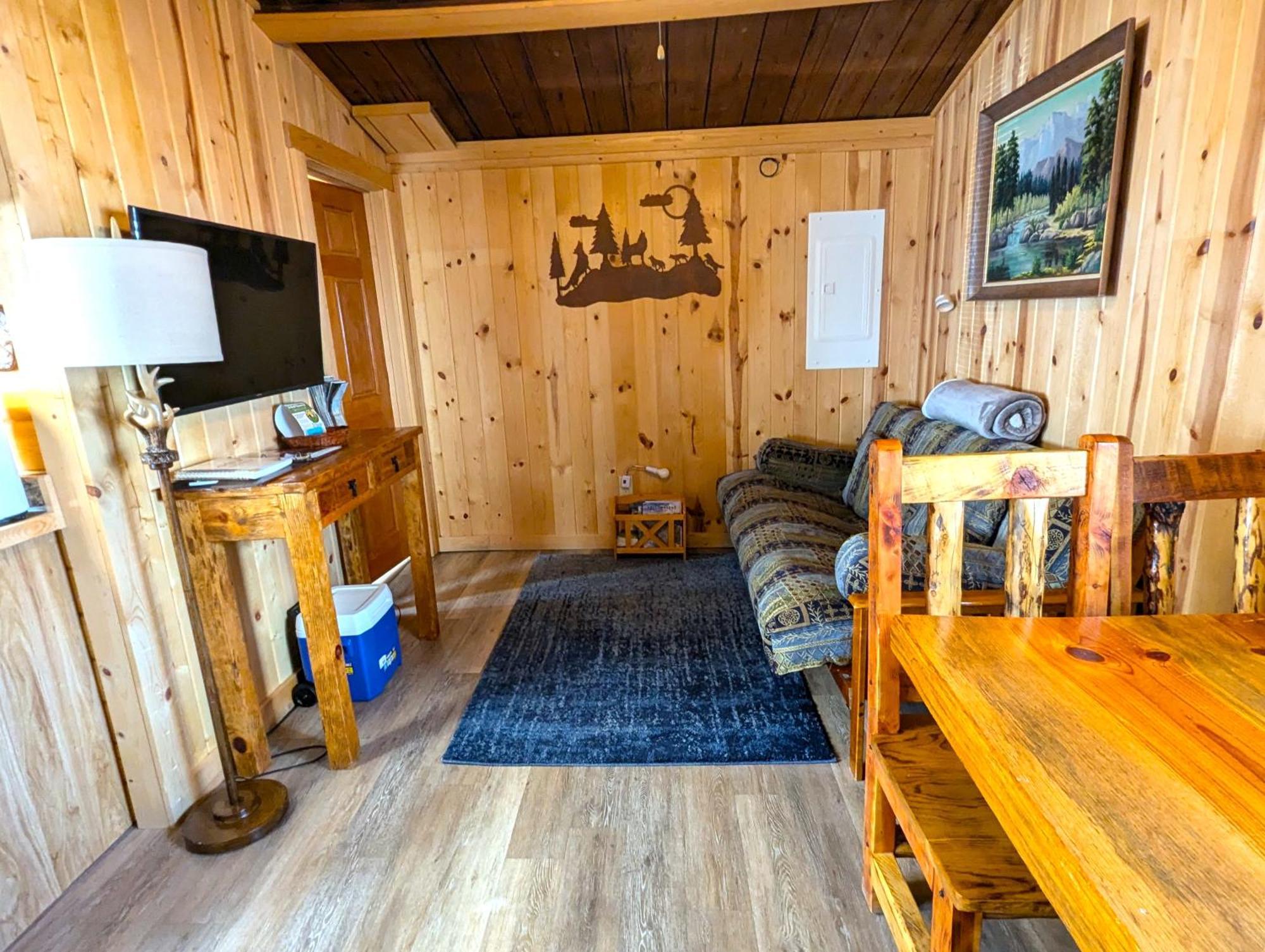 Yellowstone'S Treasure Cabins Gardiner Ngoại thất bức ảnh