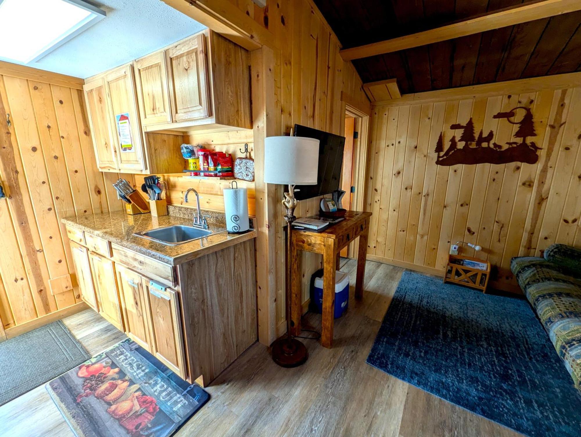Yellowstone'S Treasure Cabins Gardiner Ngoại thất bức ảnh