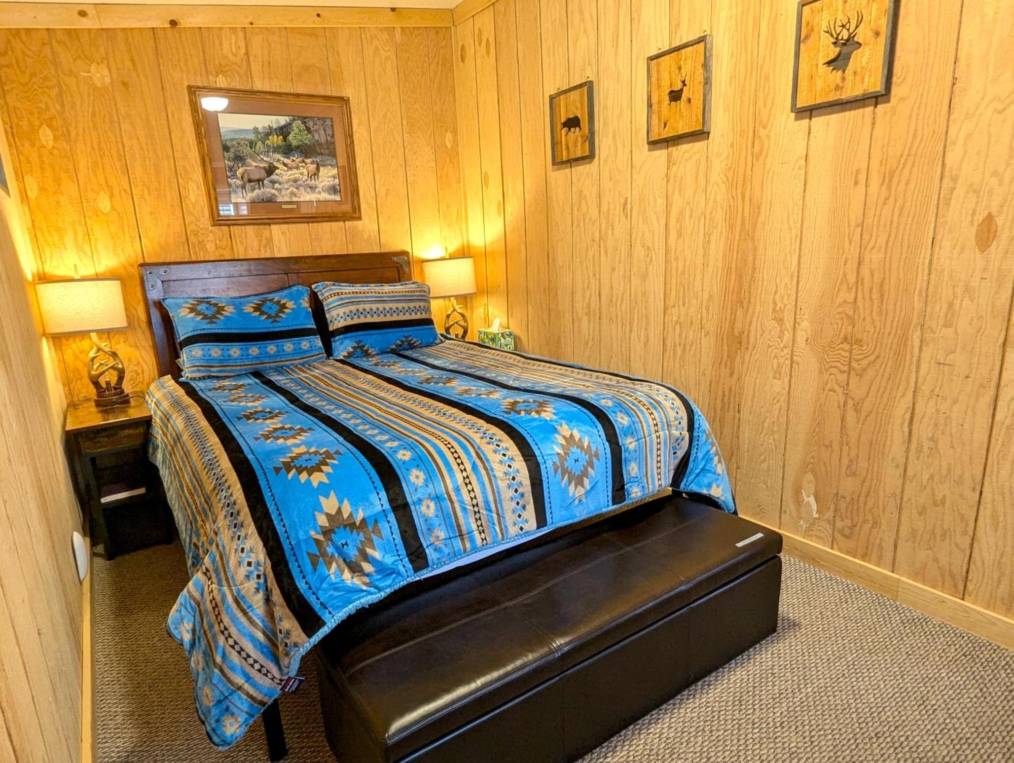 Yellowstone'S Treasure Cabins Gardiner Ngoại thất bức ảnh